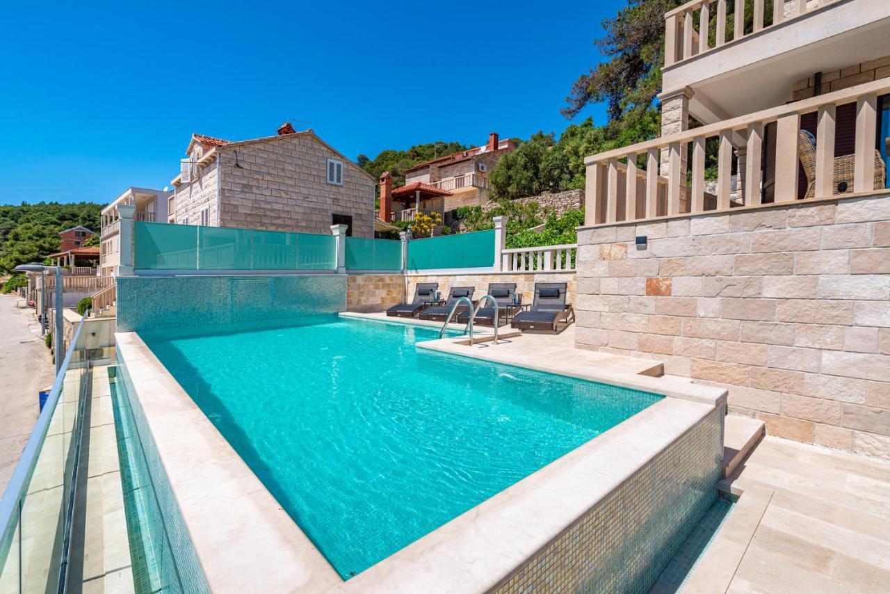 Villa Kadena - Luxury Seaside Villa With Private Heated Pool Selca  Kültér fotó