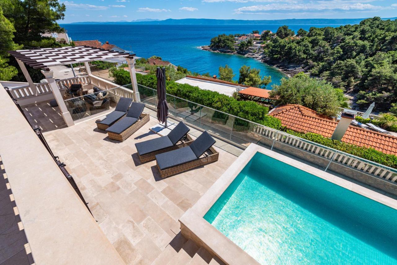 Villa Kadena - Luxury Seaside Villa With Private Heated Pool Selca  Kültér fotó